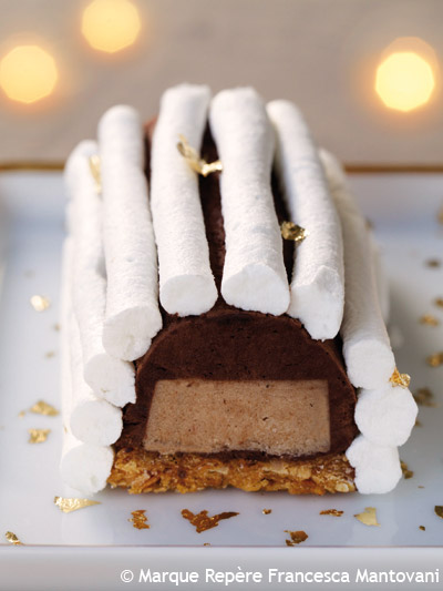 Photo de la recette : Bûchette meringuée, crème de châtaigne et mousse au chocolat noir