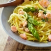 Spaghettis printaniers aux asperges vertes et saumon