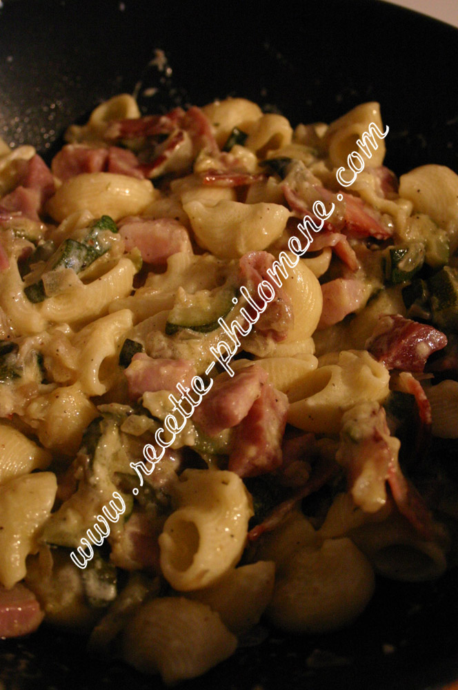 Photo de la recette : Macaronis au speck, parmesan et courgettes