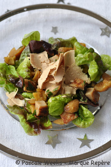 Photo de la recette : Salade au boudin blanc, châtaignes et copeaux de foie gras