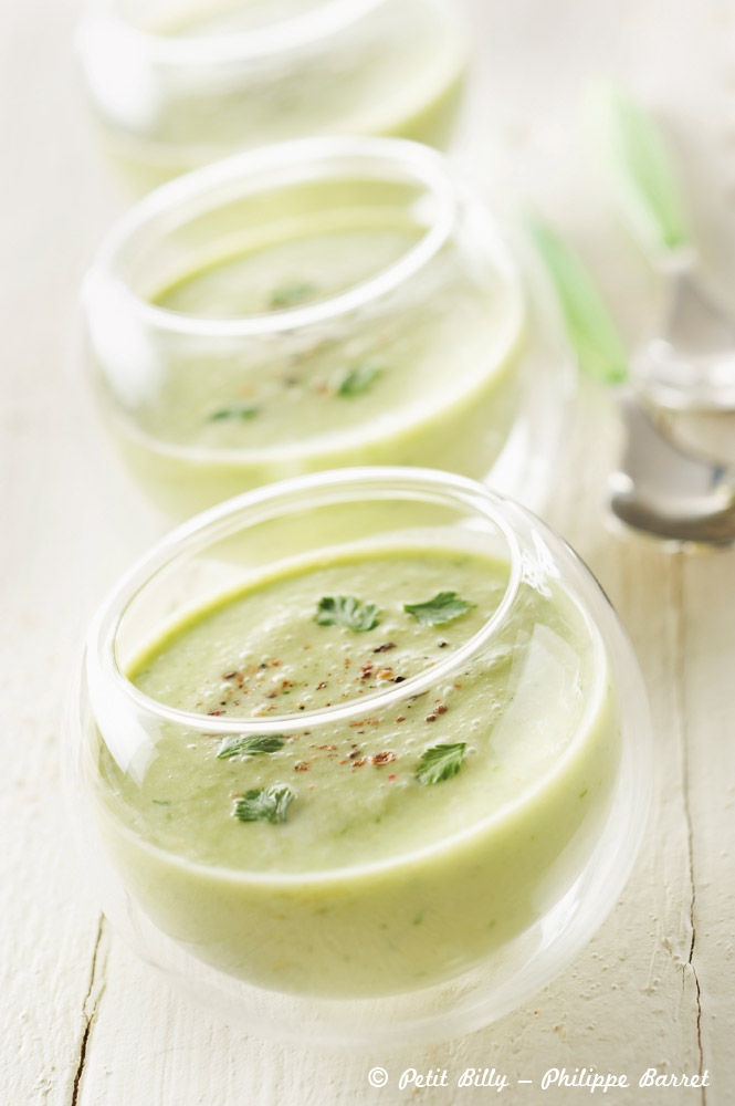 Photo de la recette : Soupe glacée aux concombres et petit billy