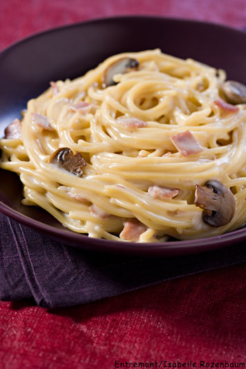 Photo de la recette : Spaghettis aux champignons de paris et jambon blanc idée cuisine et tartine entremont