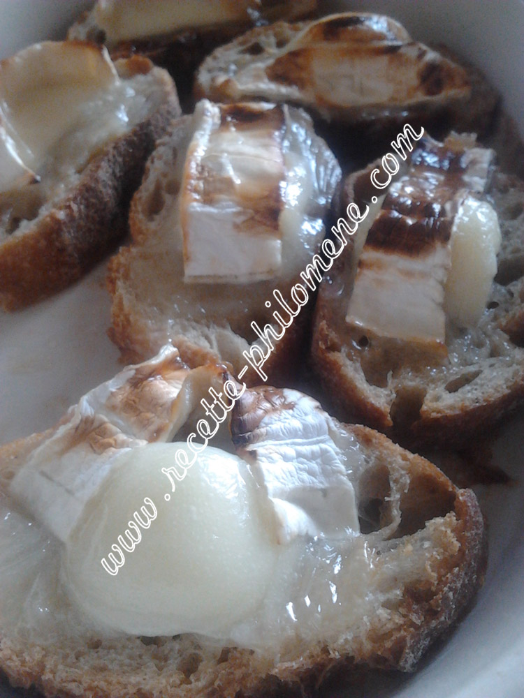 Photo de la recette : Toasts au chèvre et au miel